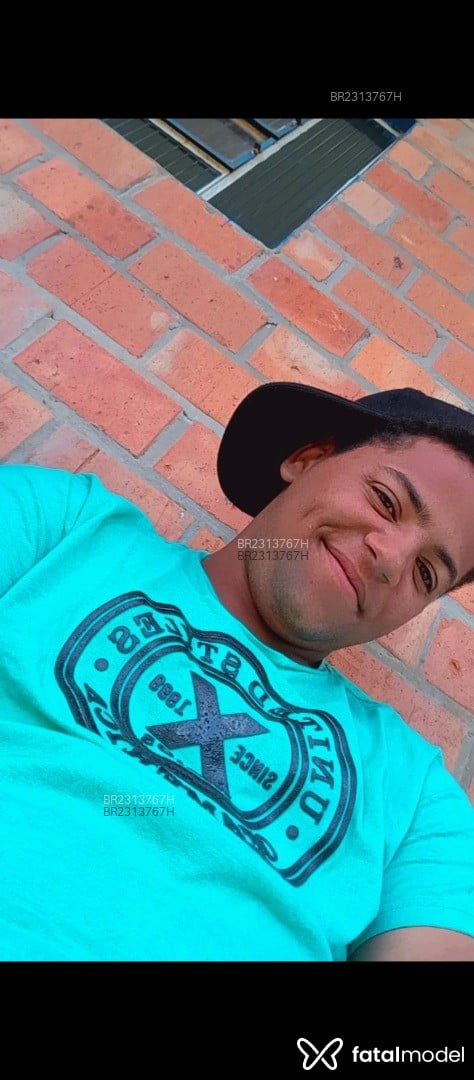 Acompanhante homem morena (o) de olhos castanhos em Manduri - Ricardo Silva