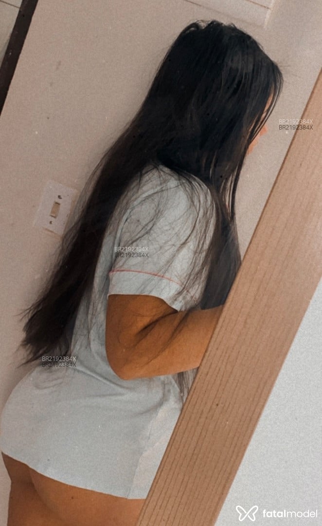 Acompanhante mulher com cabelo castanho de olhos castanhos - Amanda