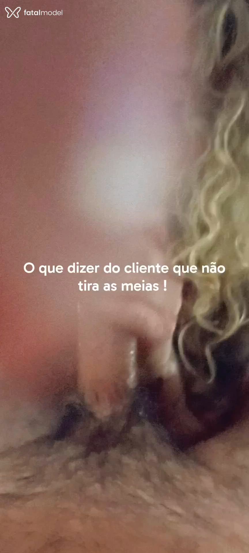 Acompanhante mulher loira (o) de olhos castanhos - Fabi Peralta