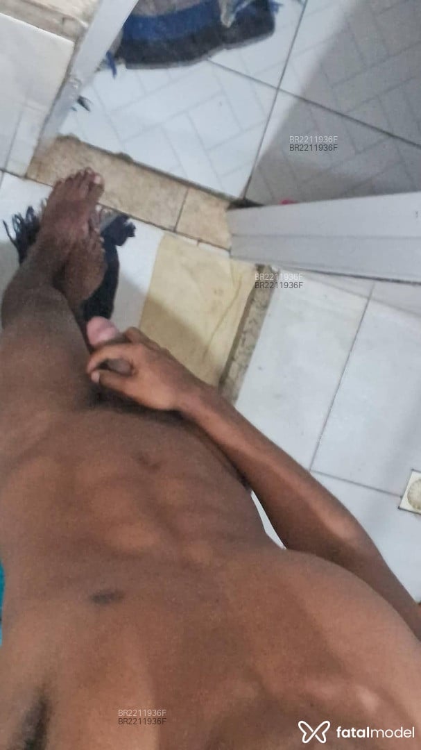 Acompanhante homem morena (o) de olhos castanhos em Salvador Acompanhante homem morena (o) de olhos castanhos em Salvador - Pretinho All Black