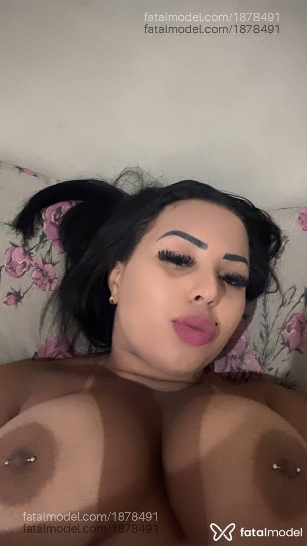 Acompanhante mulher morena (o) de olhos castanhos em Betim Acompanhante mulher morena (o) de olhos castanhos em Betim - Caroline Martins