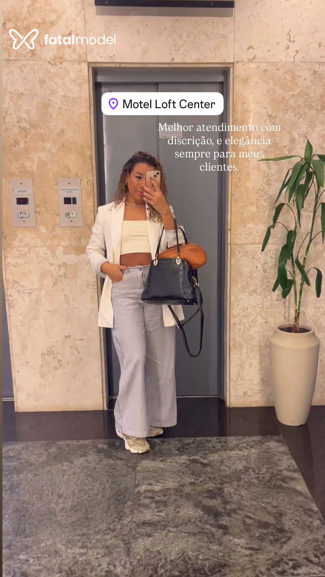 Acompanhante mulher loira (o) de olhos castanhos - Isabelle Fagundes Acompanhante mulher loira (o) de olhos castanhos - Isabelle Fagundes