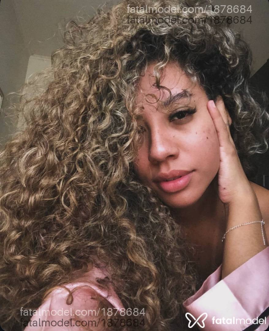Acompanhante mulher loira (o) de olhos castanhos em Porto Alegre - Isabelle Fagundes