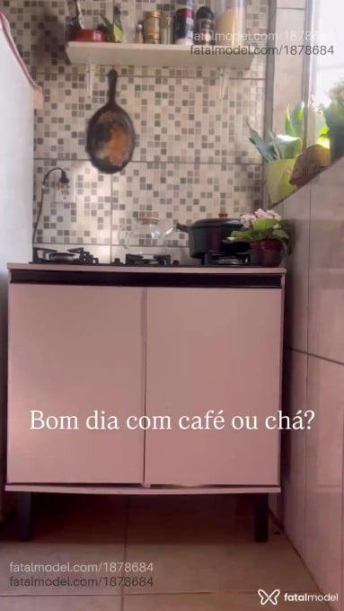 Acompanhante mulher loira (o) de olhos castanhos em Porto Alegre - Isabelle Fagundes