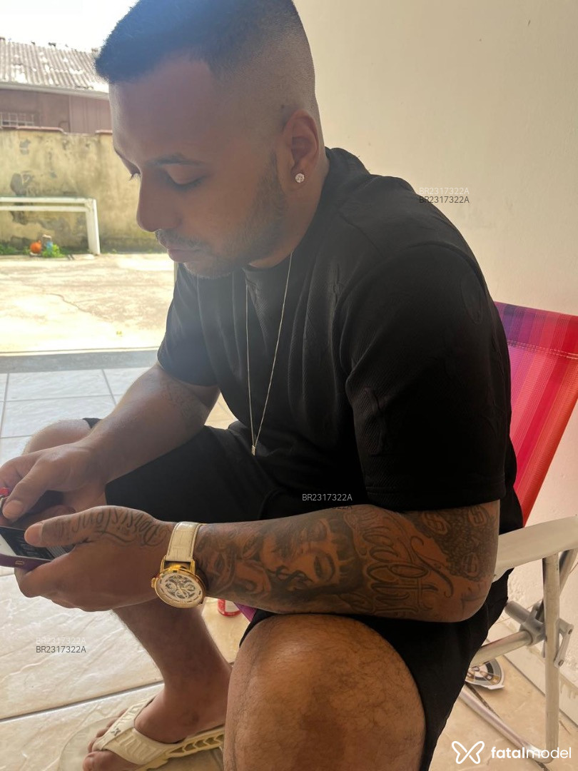 Acompanhante homem morena (o) de olhos castanhos em Virtual - Nando