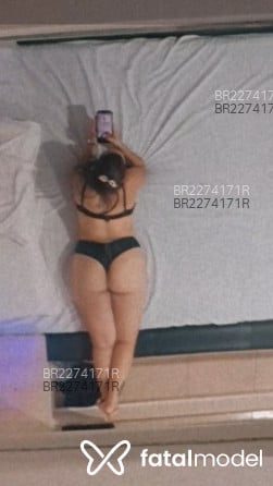 Acompanhante mulher com cabelo castanho de olhos castanhos em Virtual - Catarina