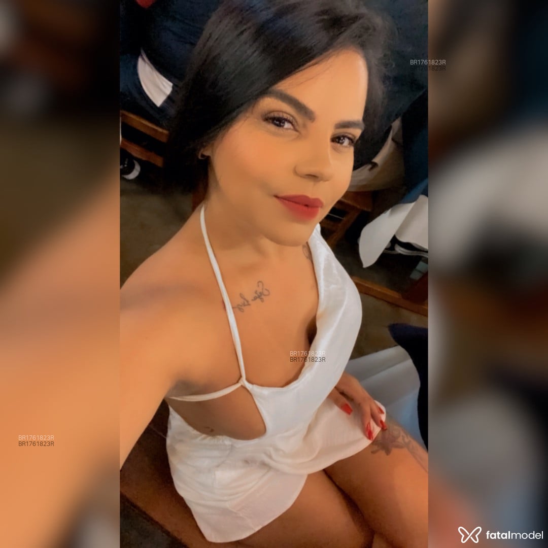 Acompanhante mulher morena (o) de olhos castanhos em Belo Horizonte - Michelle Coimbra