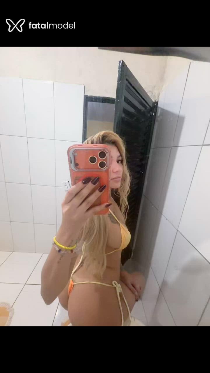 Acompanhante mulher com cabelo castanho de olhos castanhos - Luana Acompanhante mulher com cabelo castanho de olhos castanhos - Luana