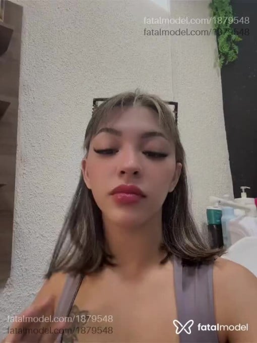 Acompanhante mulher com cabelo castanho de olhos castanhos em Chapadão do Sul - Luana