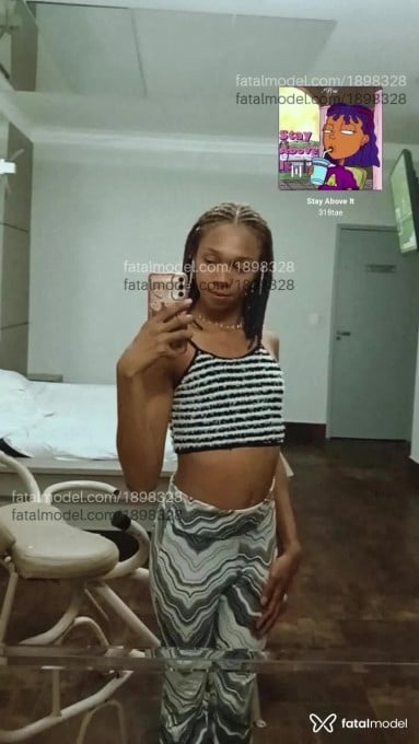 Acompanhante mulher trans com cabelo castanho de olhos castanhos em Votuporanga - Leonna