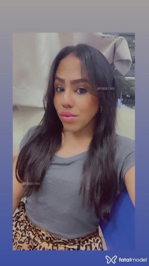 Acompanhante mulher trans com cabelo castanho de olhos pretos em Chapadão do Sul Acompanhante mulher trans com cabelo castanho de olhos pretos em Chapadão do Sul - Ellem montinegro