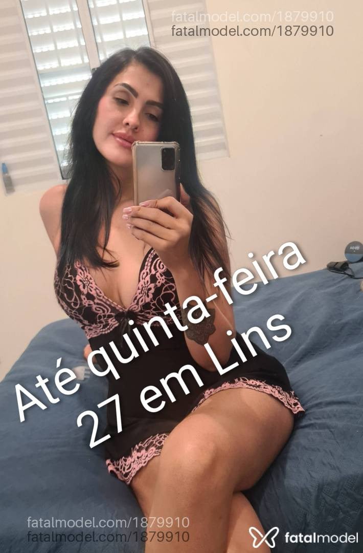 Acompanhante mulher trans morena (o) de olhos pretos - Yasmin Velask