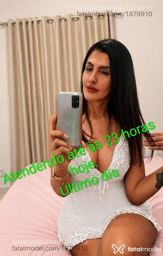 Acompanhante mulher trans morena (o) de olhos pretos - Yasmin Velask