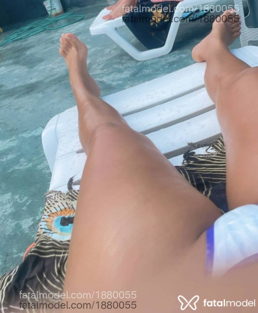 Acompanhante mulher com cabelo castanho de olhos castanhos - Mirella Ferreira Acompanhante mulher com cabelo castanho de olhos castanhos - Mirella Ferreira