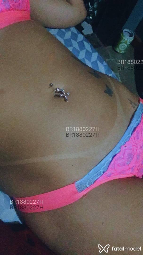 Acompanhante mulher morena (o) de olhos castanhos em Rio de Janeiro - Larah