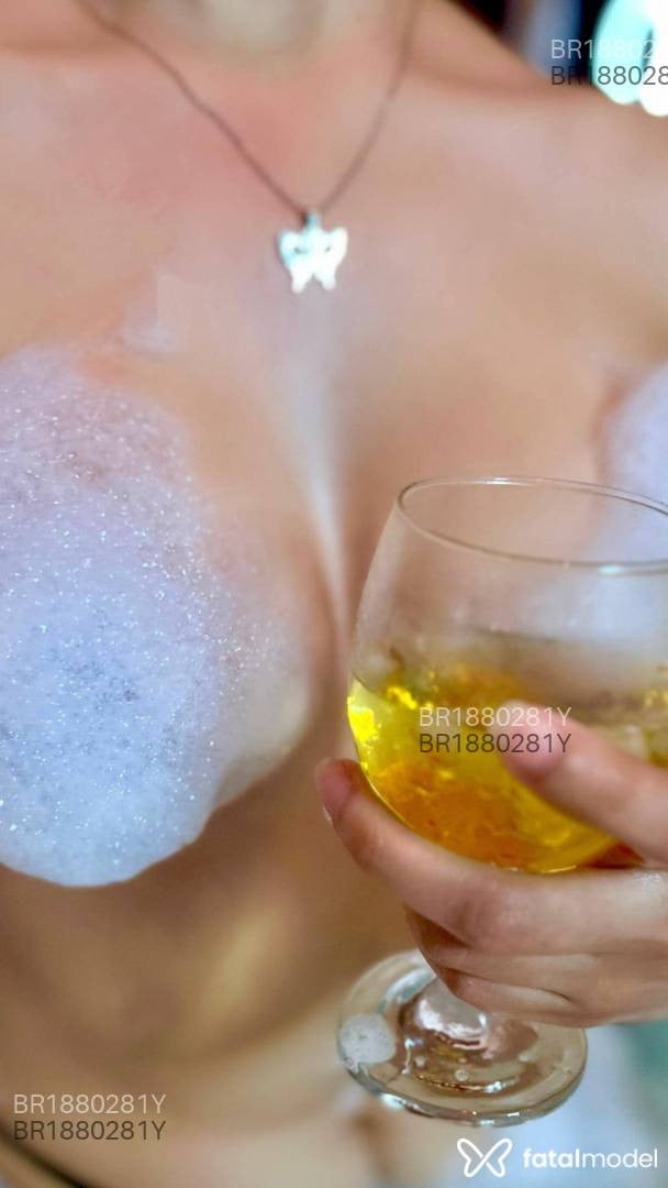 Acompanhante mulher morena (o) de olhos pretos em Montenegro Acompanhante mulher morena (o) de olhos pretos em Montenegro - Mionzinha