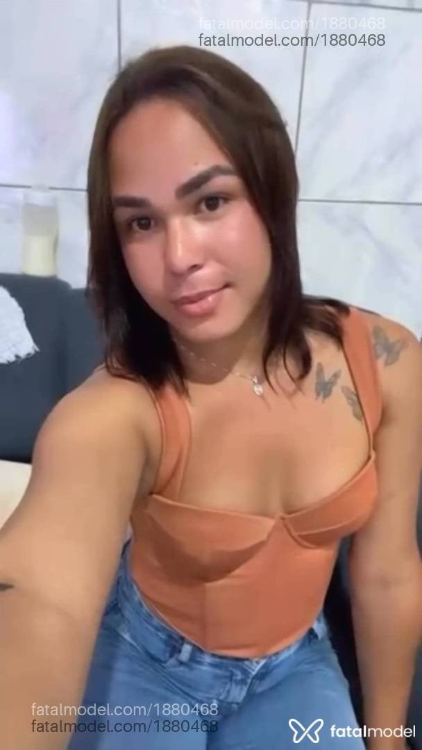 Acompanhante mulher trans com cabelo castanho de olhos castanhos em Itabirito - Beatriz
