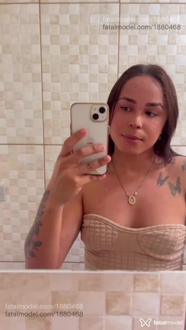 Acompanhante mulher trans com cabelo castanho de olhos castanhos em Itabirito - Beatriz