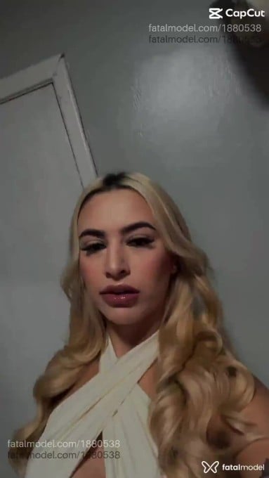Acompanhante mulher loira (o) de olhos castanhos em Erechim Acompanhante mulher loira (o) de olhos castanhos em Erechim - Larah