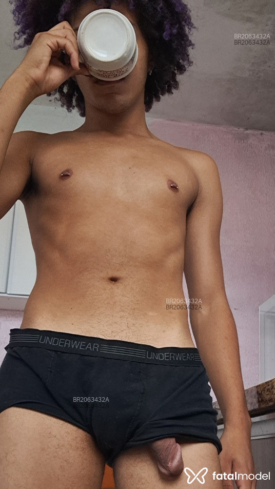 Acompanhante homem com cabelo colorido de olhos castanhos em Santo André - Nimsay