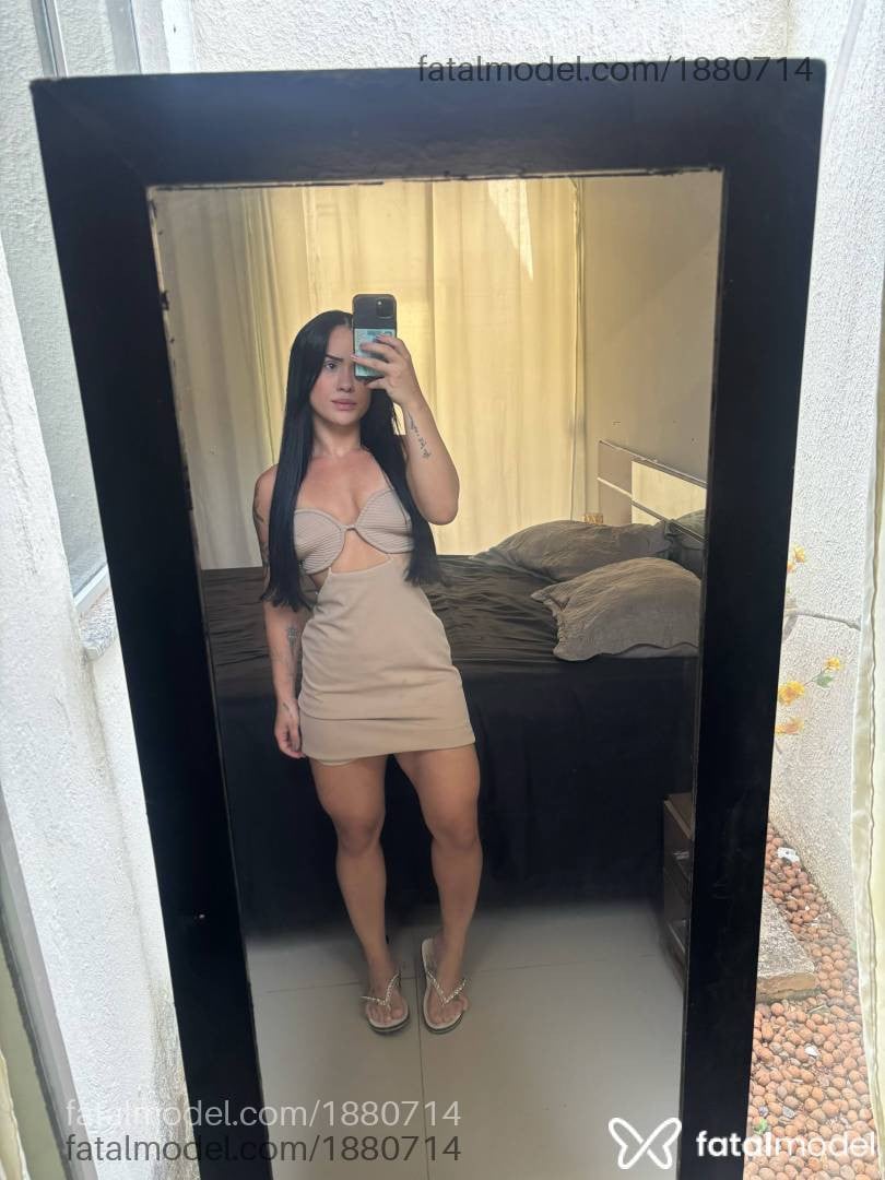 Acompanhante mulher com cabelo castanho de olhos castanhos - Julia