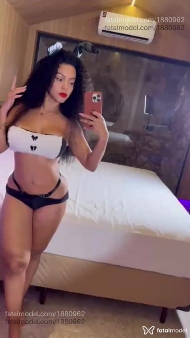 Acompanhante mulher morena (o) de olhos castanhos em Guarulhos - Vivi Monteiro