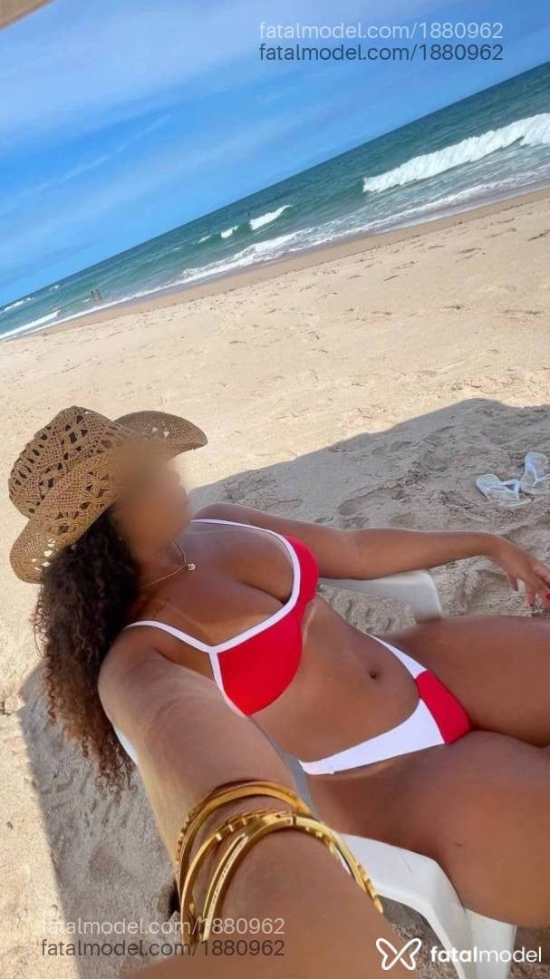 Acompanhante mulher morena (o) de olhos castanhos - Vivi Monteiro