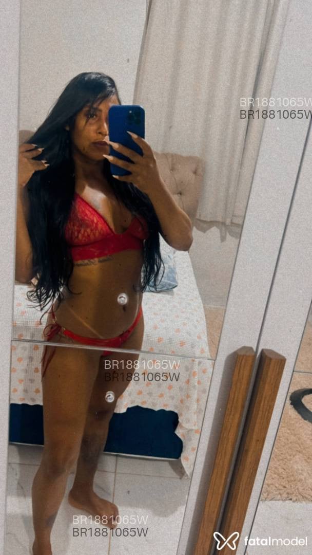 Acompanhante mulher com cabelo castanho de olhos castanhos em Colatina Acompanhante mulher com cabelo castanho de olhos castanhos em Colatina - Jussara