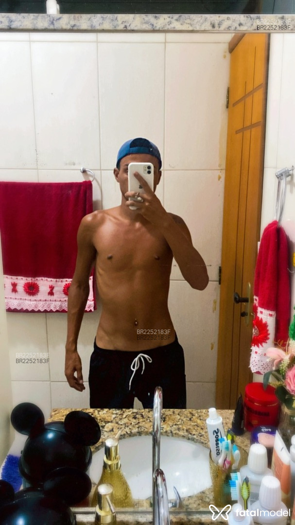 Acompanhante homem com cabelo castanho de olhos castanhos em Rio de Janeiro - Daniel