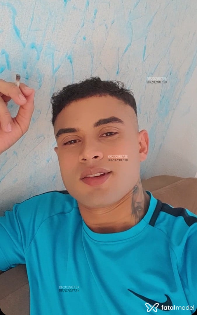 Acompanhante homem morena (o) de olhos castanhos - Gael