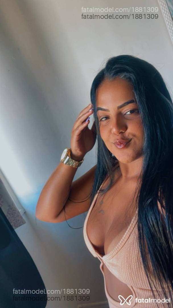 Acompanhante mulher morena (o) de olhos pretos em Nova Friburgo - Allana