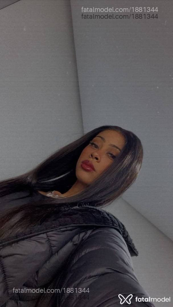 Acompanhante mulher morena (o) de olhos mel - Alizzy