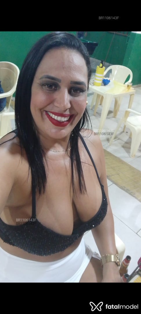 Acompanhante mulher morena (o) de olhos castanhos - Paula Acompanhante mulher morena (o) de olhos castanhos - Paula