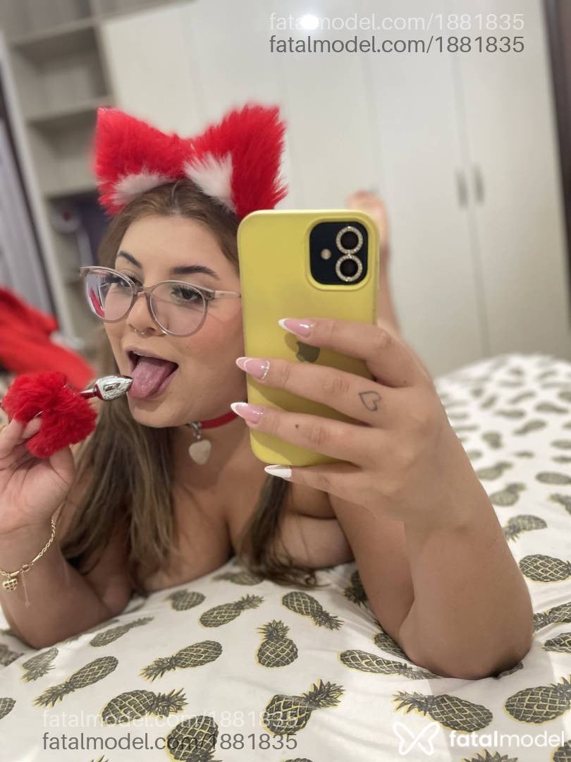 Acompanhante mulher loira (o) de olhos mel - Bárbara Evans