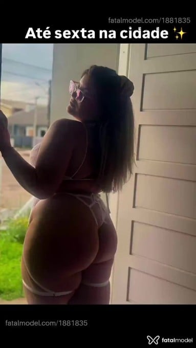 Acompanhante mulher loira (o) de olhos mel em Criciúma Acompanhante mulher loira (o) de olhos mel em Criciúma - Bárbara Evans