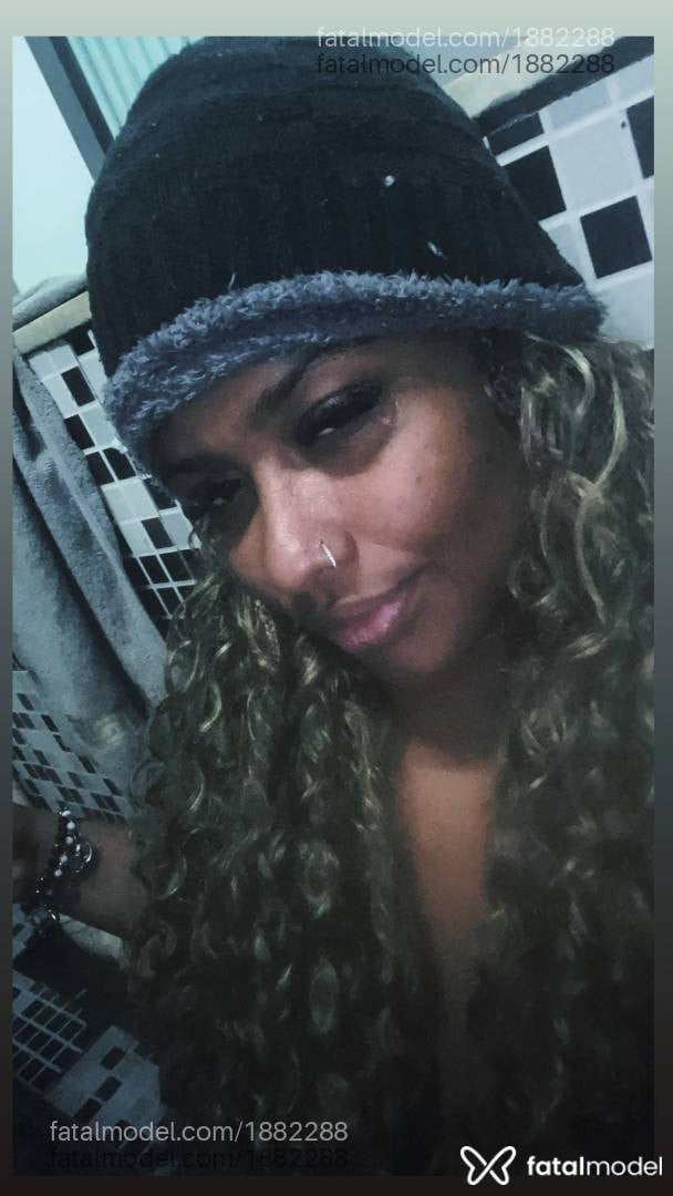 Acompanhante mulher morena (o) de olhos castanhos - Samira