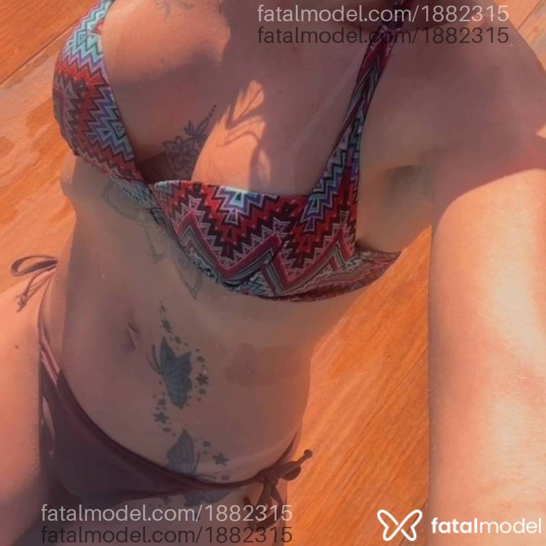 Acompanhante mulher loira (o) de olhos verdes - Manu Lins
