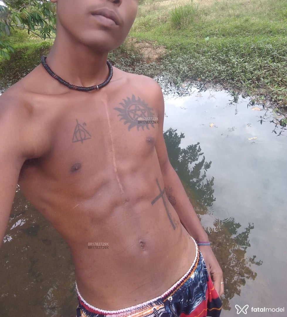 Acompanhante homem morena (o) de olhos castanhos em Jacinto Acompanhante homem morena (o) de olhos castanhos em Jacinto - Apollo
