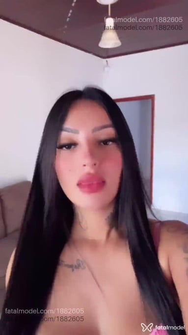 Acompanhante mulher com cabelo castanho de olhos pretos em Lins - Nataly