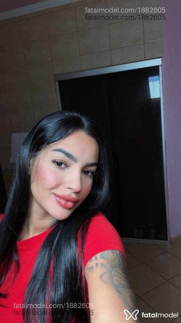 Acompanhante mulher com cabelo castanho de olhos pretos - Nataly