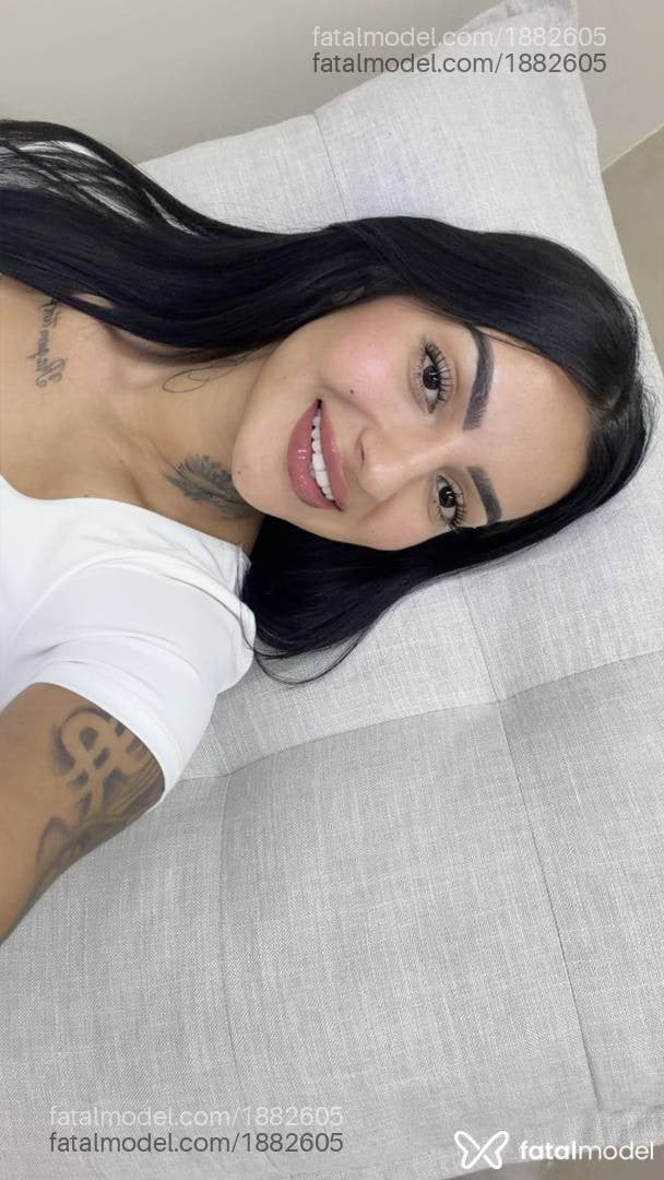 Acompanhante mulher com cabelo castanho de olhos pretos em Lins - Nataly