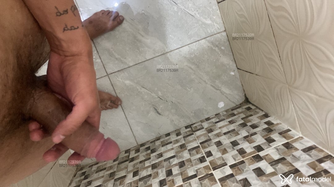 Acompanhante homem com cabelo castanho de olhos azuis em São Paulo - Xavier