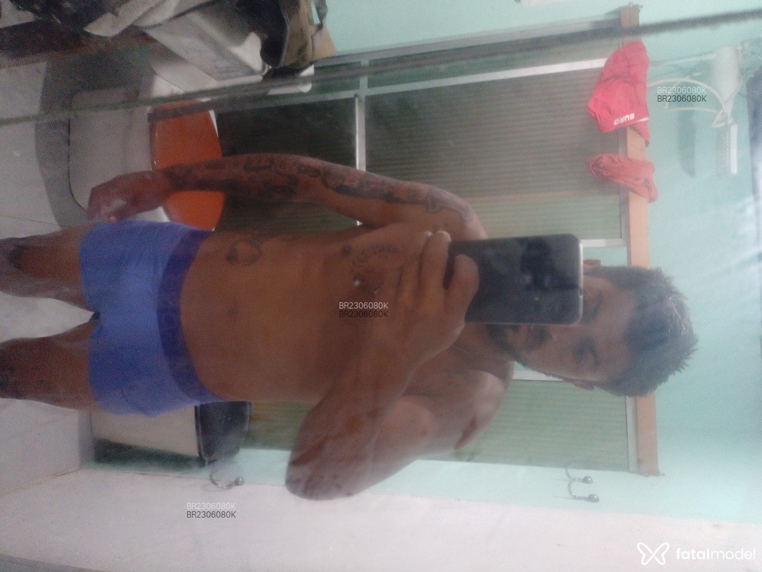 Acompanhante homem com cabelo castanho de olhos castanhos - Fabricio