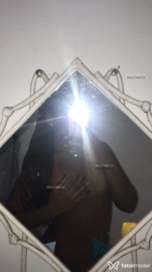 Acompanhante mulher trans morena (o) de olhos pretos em Rio das Ostras Acompanhante mulher trans morena (o) de olhos pretos em Rio das Ostras - Morena