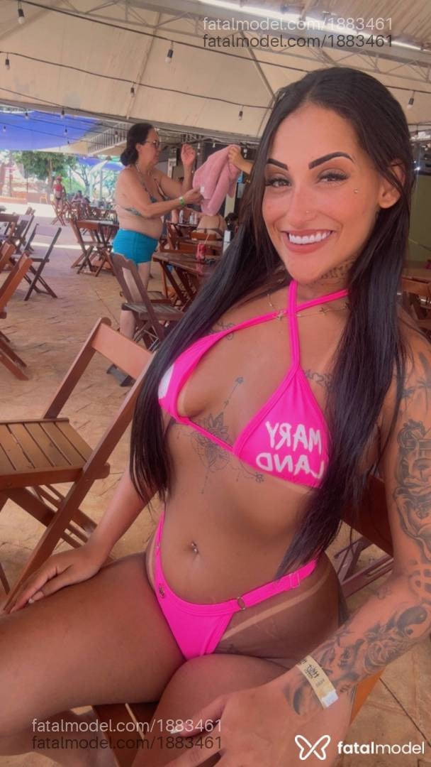 Acompanhante mulher com cabelo castanho de olhos mel - Amanda