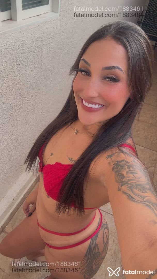 Acompanhante mulher com cabelo castanho de olhos mel - Amanda