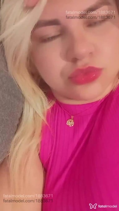 Acompanhante mulher ruiva (o) de olhos azuis em Brusque Acompanhante mulher ruiva (o) de olhos azuis em Brusque - Sofia Martins
