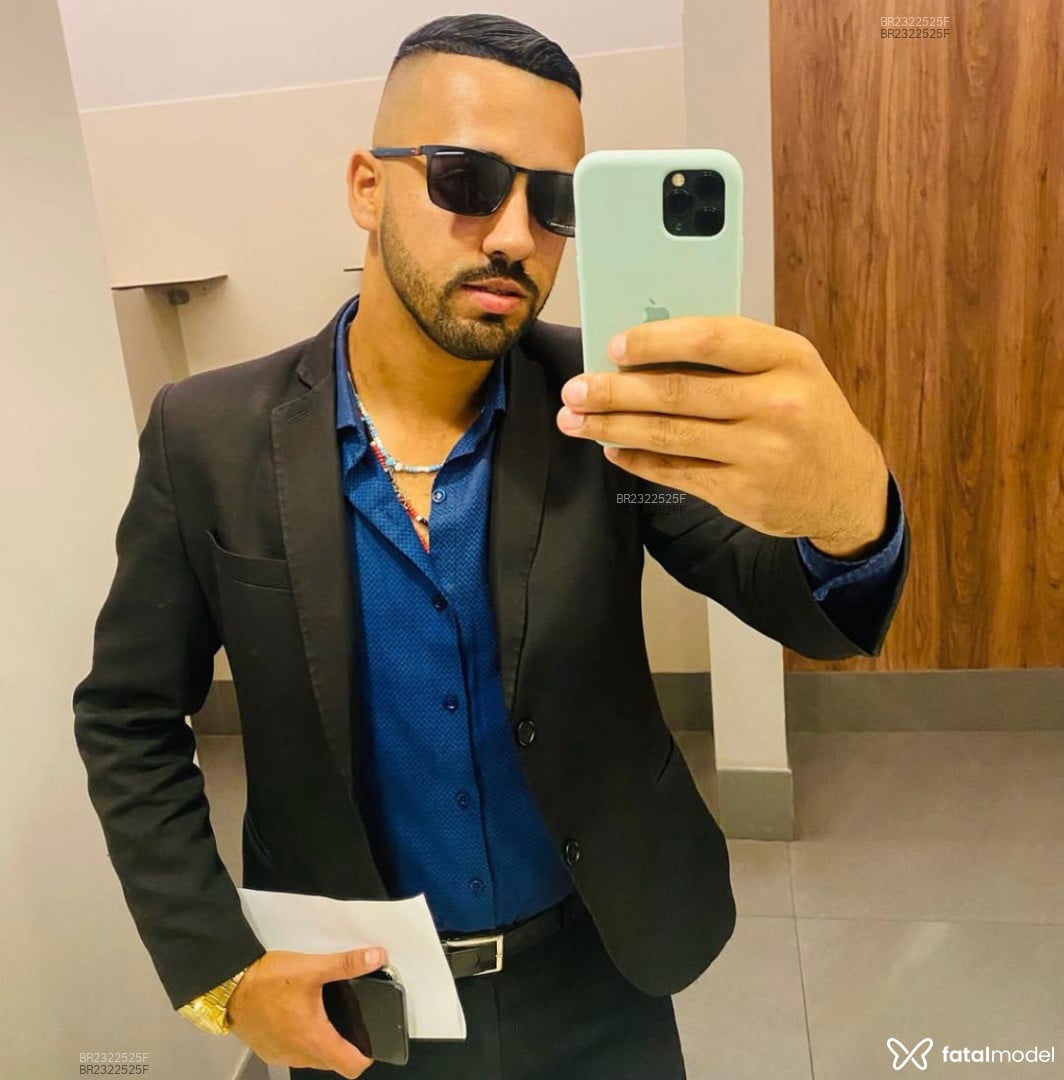Acompanhante homem morena (o) de olhos pretos em São Paulo Acompanhante homem morena (o) de olhos pretos em São Paulo - Rodrigo
