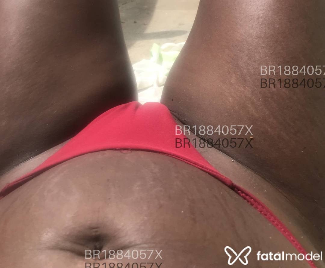 Acompanhante mulher com cabelo castanho de olhos pretos - Mel matoso Acompanhante mulher com cabelo castanho de olhos pretos - Mel matoso
