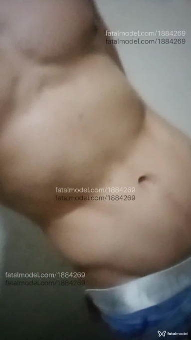 Acompanhante homem morena (o) de olhos castanhos em Cascavel - Leonardo oliver